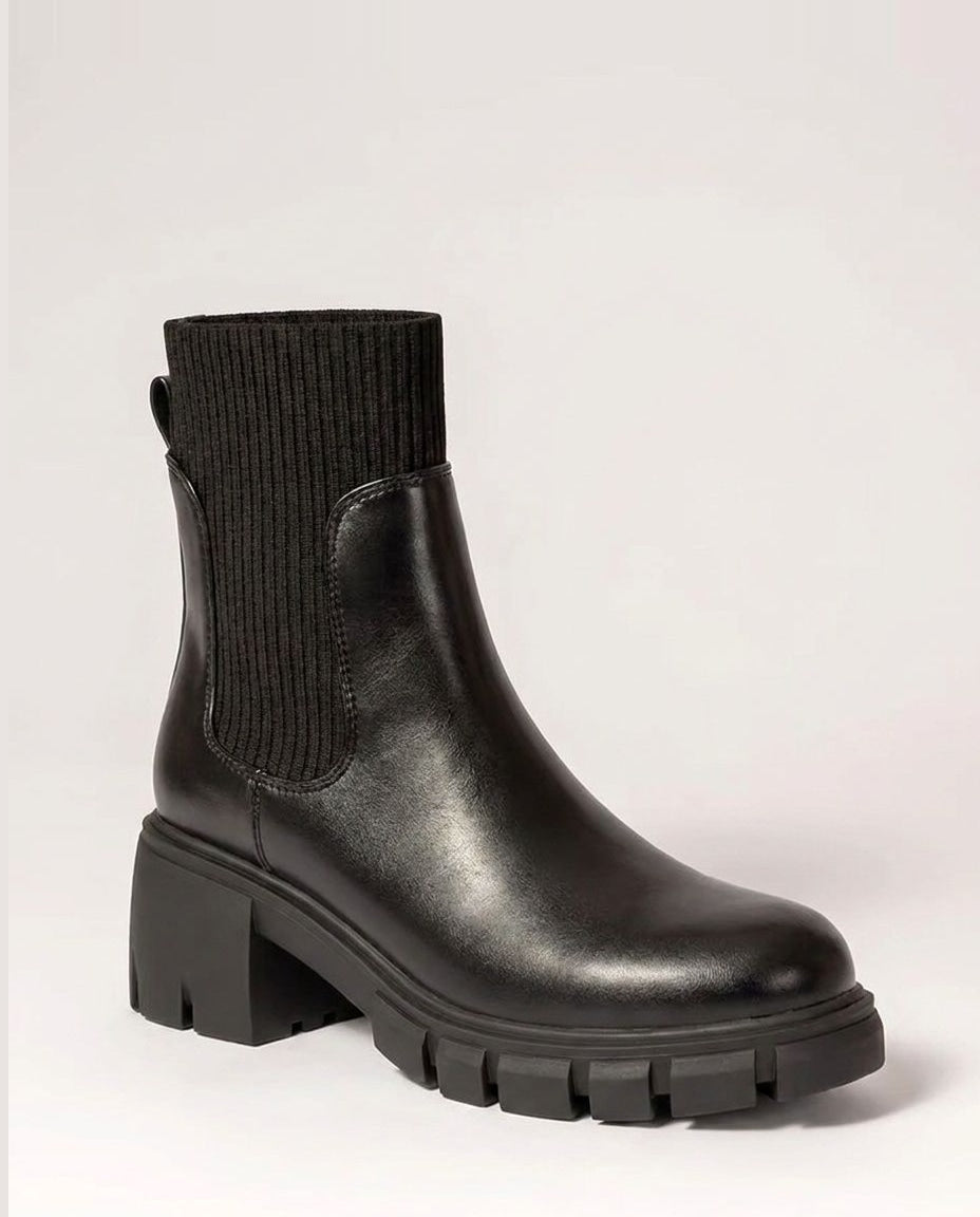 Chunky Knit-Collar Ankle Boots