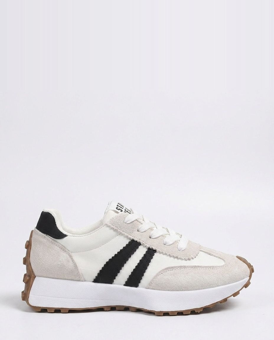Low-Top Lace-Up Contrast Stripe Trainers