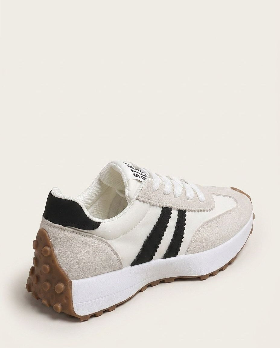 Low-Top Lace-Up Contrast Stripe Trainers