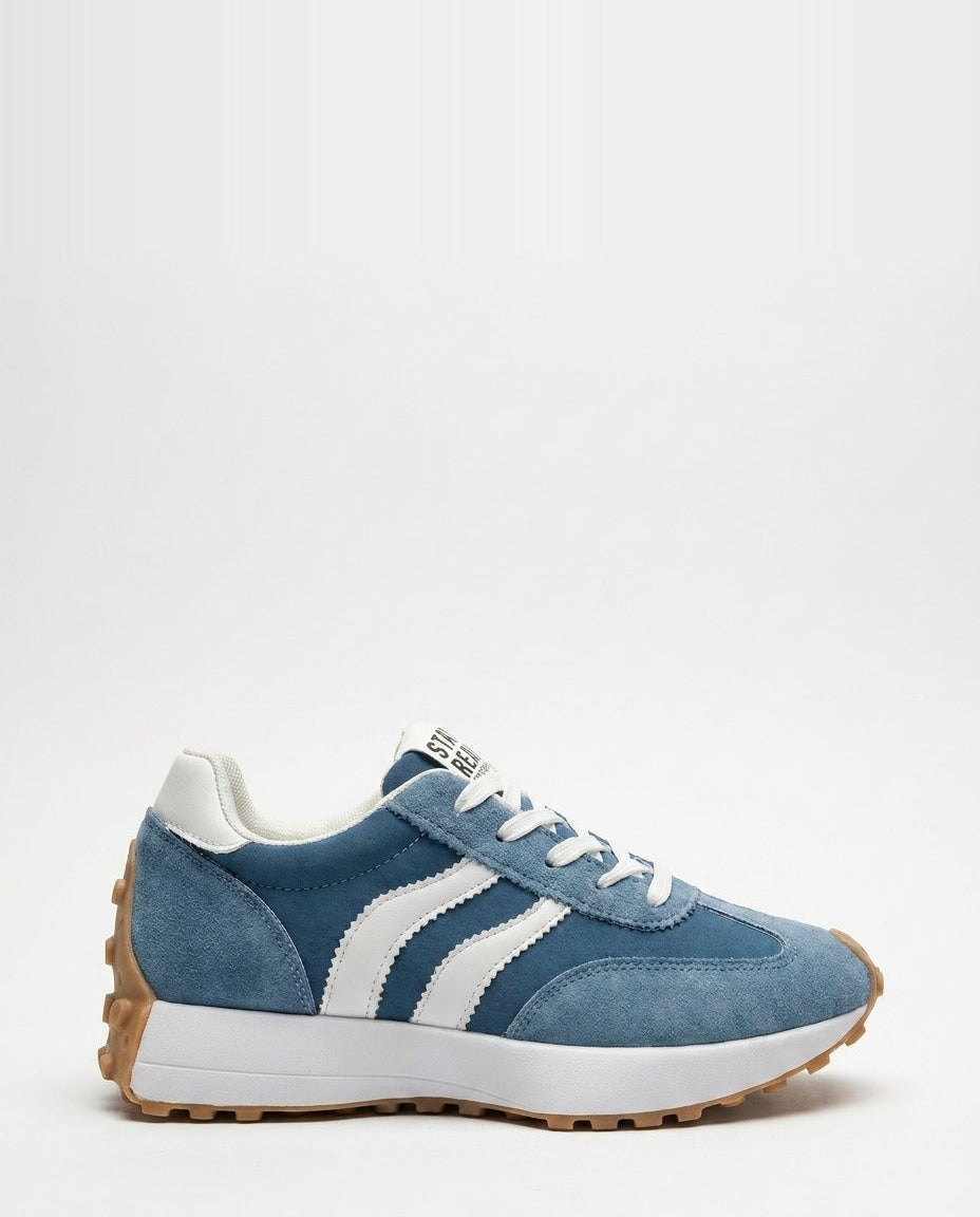 Low-Top Lace-Up Contrast Stripe Trainers