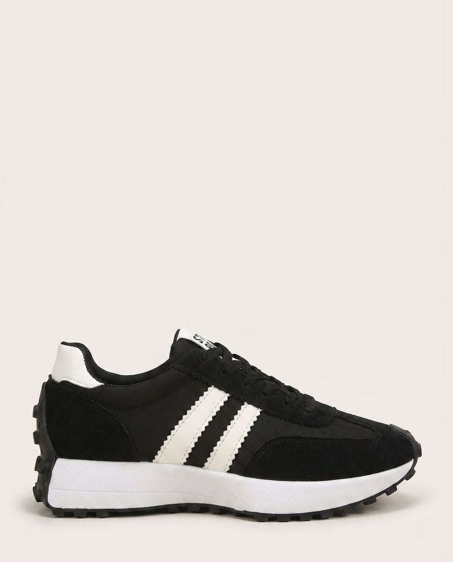 Low-Top Lace-Up Contrast Stripe Trainers