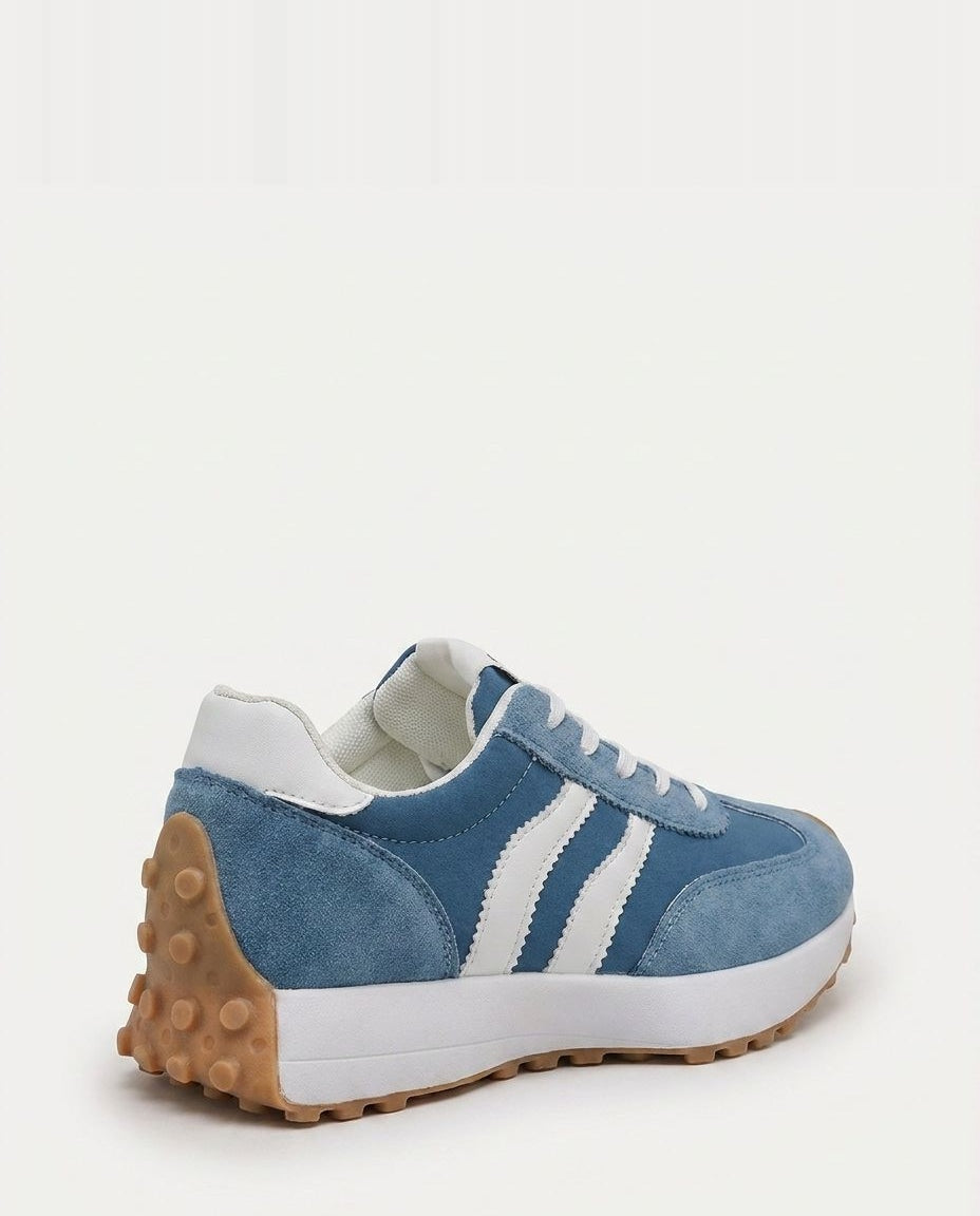 Low-Top Lace-Up Contrast Stripe Trainers