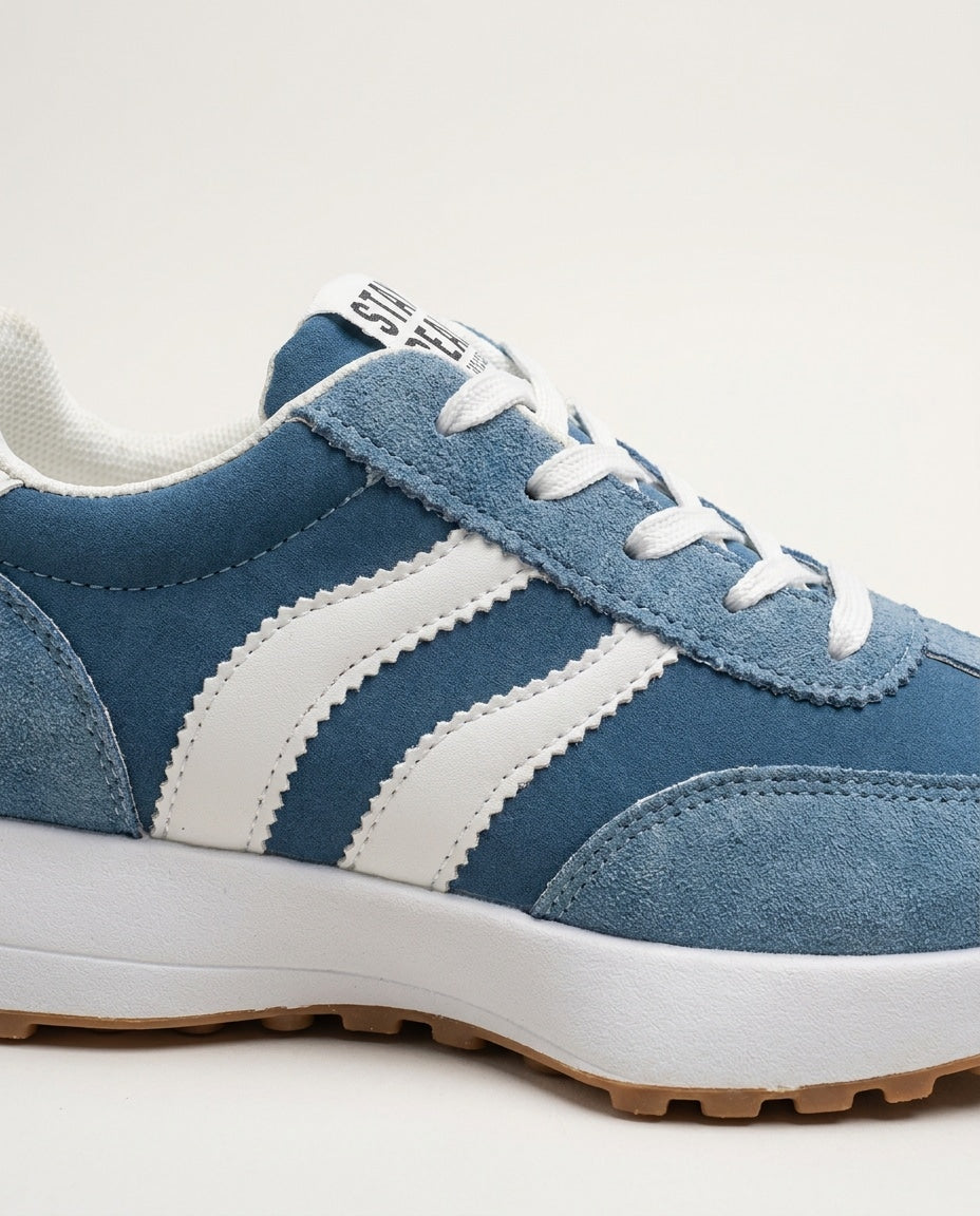Low-Top Lace-Up Contrast Stripe Trainers